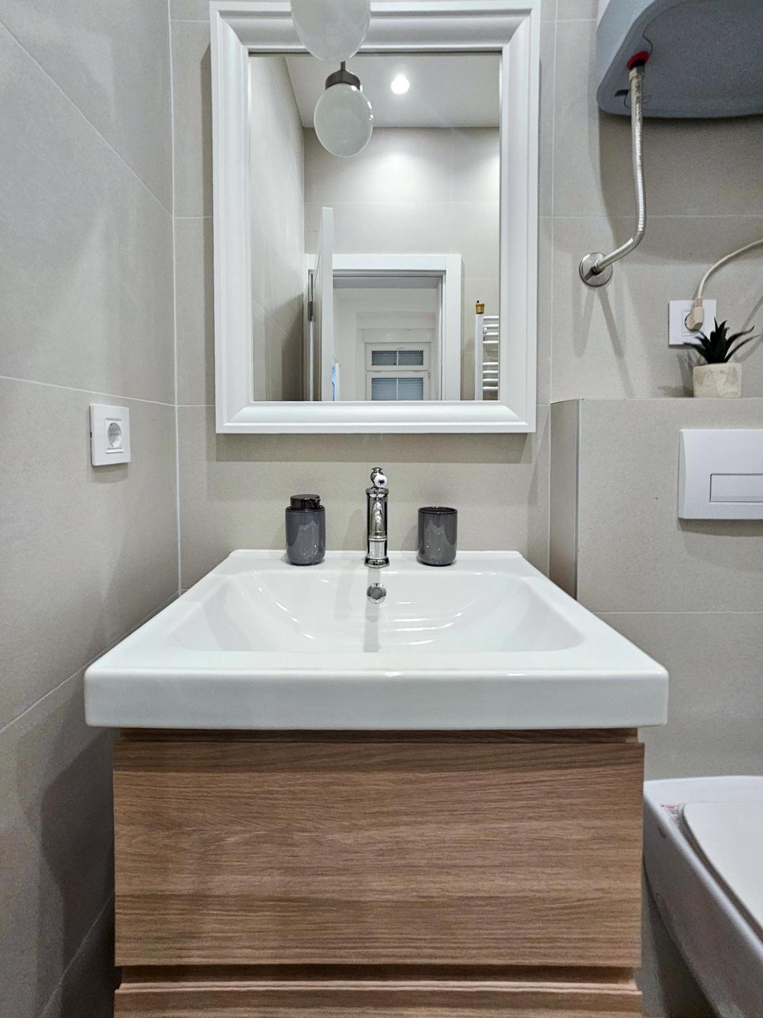 Easy Life Apartment Belgrade Exterior photo