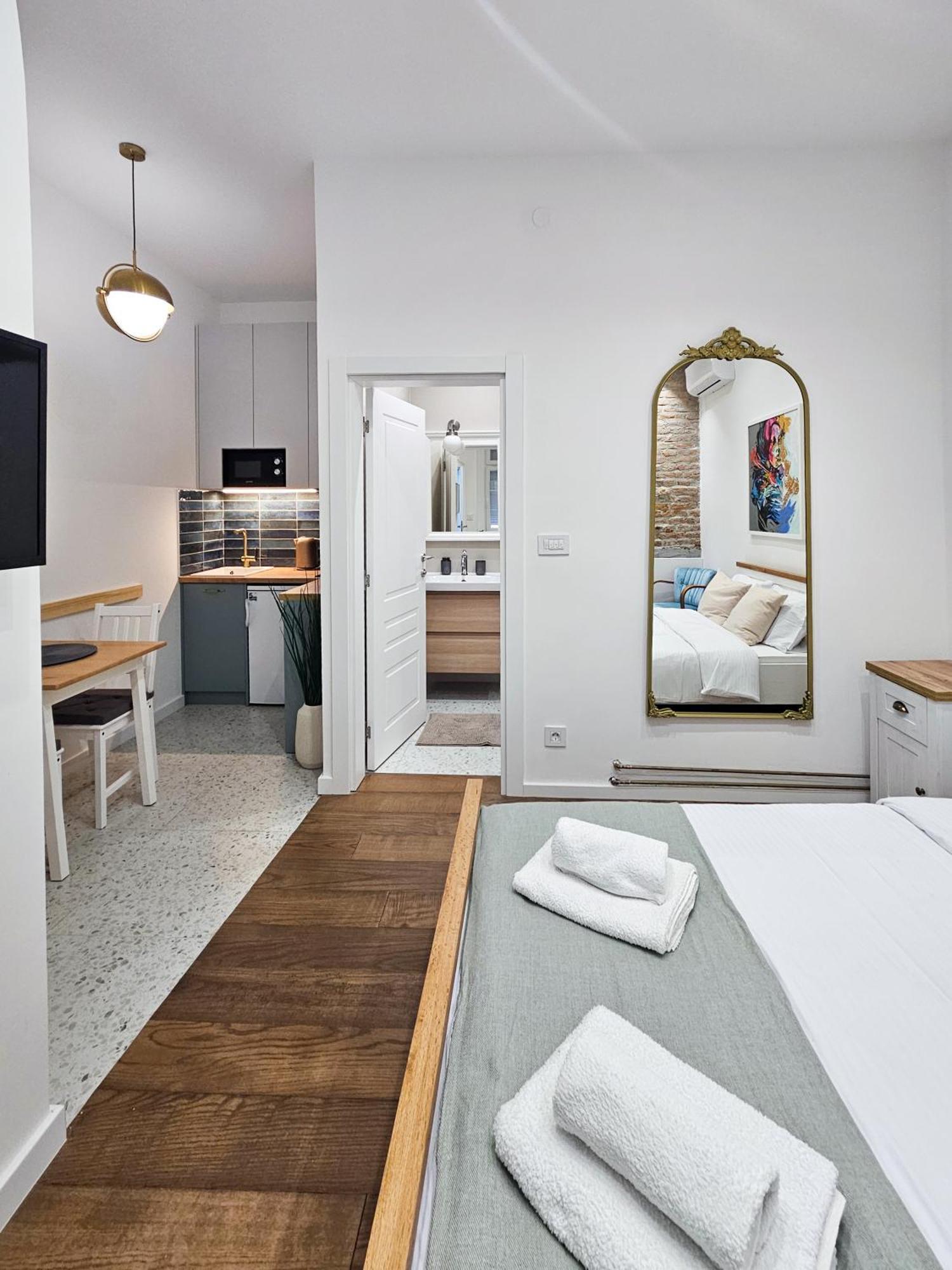 Easy Life Apartment Belgrade Exterior photo